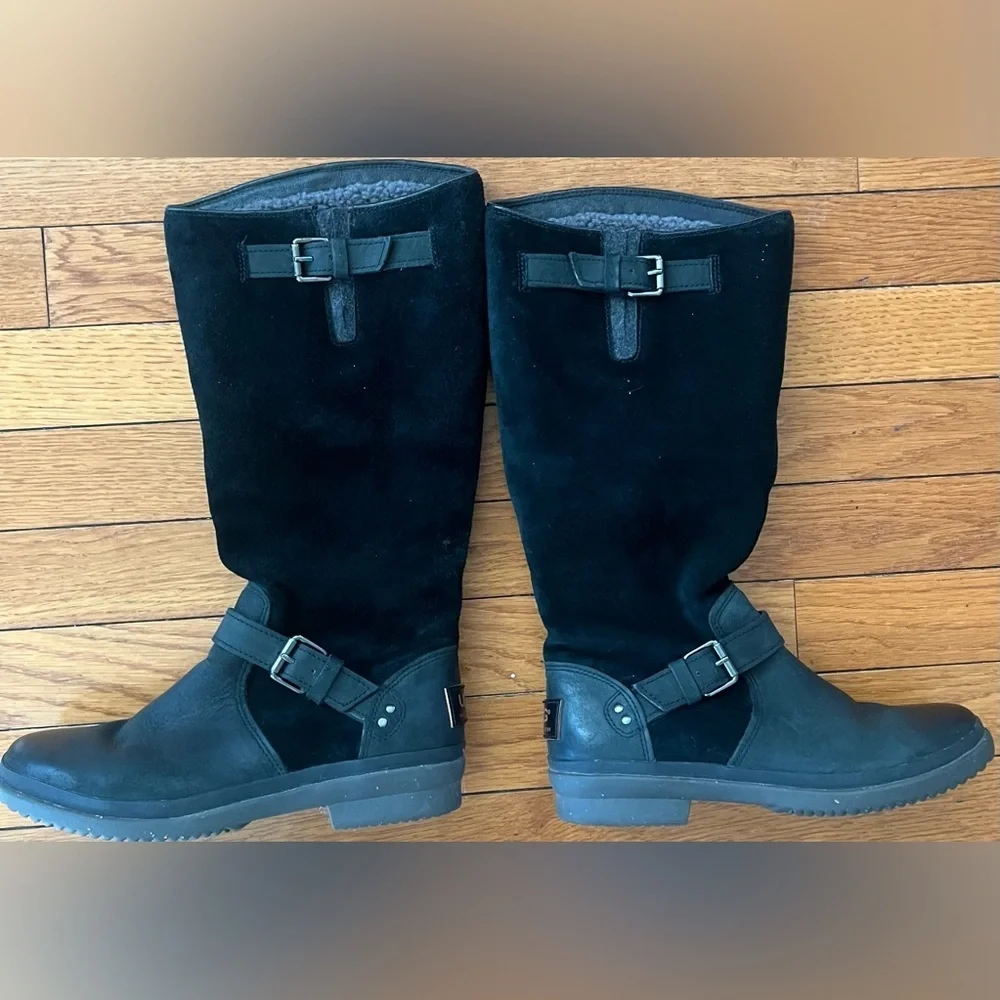 UGG Thomsen Black Suede Knee-High Shearling Lined Winter Boots in Black. Size 6